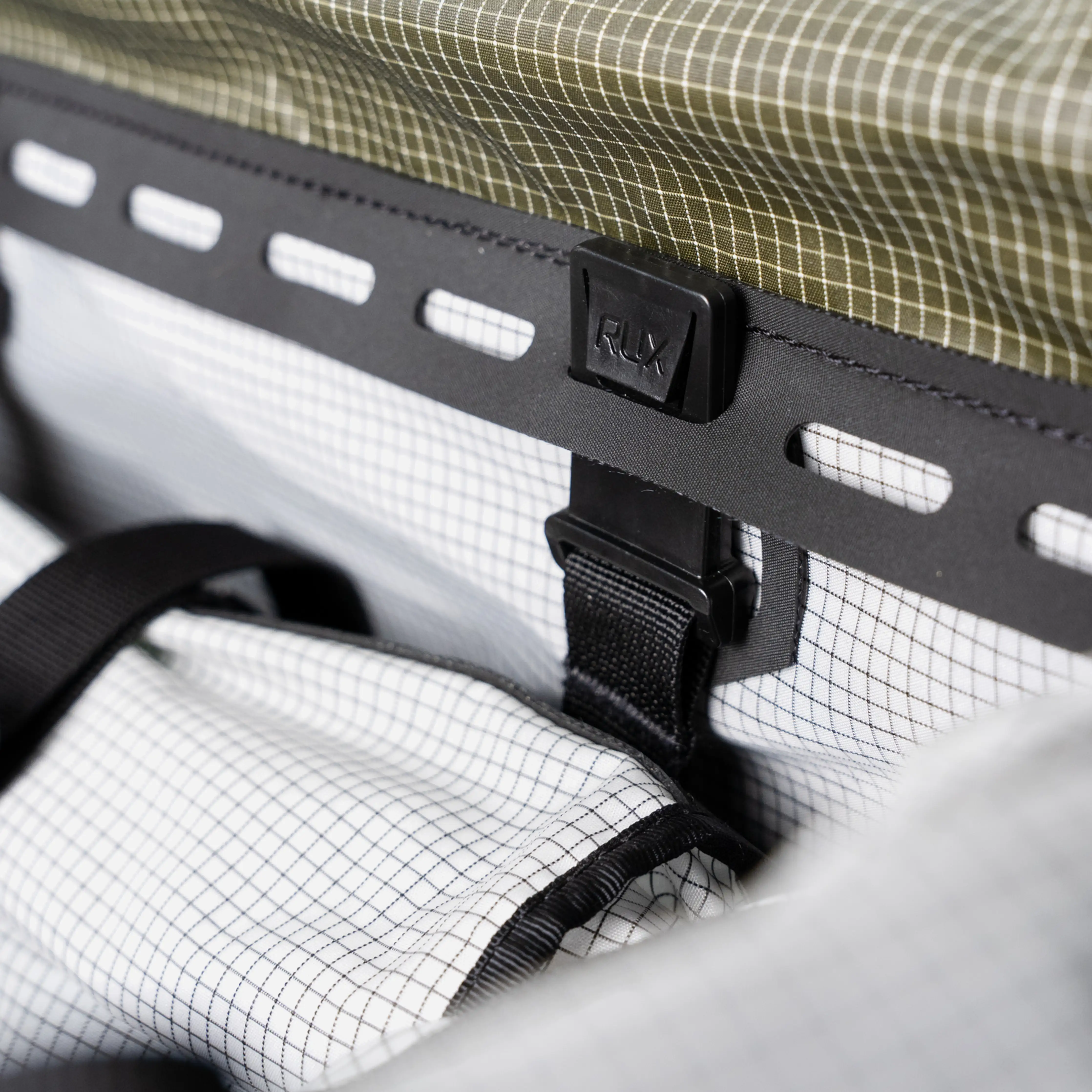 RUX Duffel Box 75L - Green